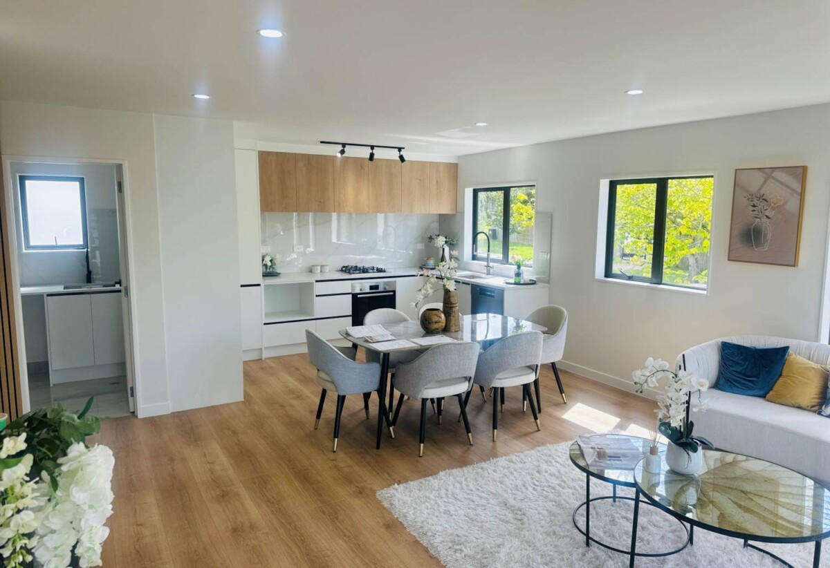 Papatoetoe West School and Papatoetoe Intermediate zone, brandnew 3 beds 2.5 baths home with garage, close to schools shopping centres, Lot 2, 7A 2/7 Woolfield Road, Papatoetoe, Auckland