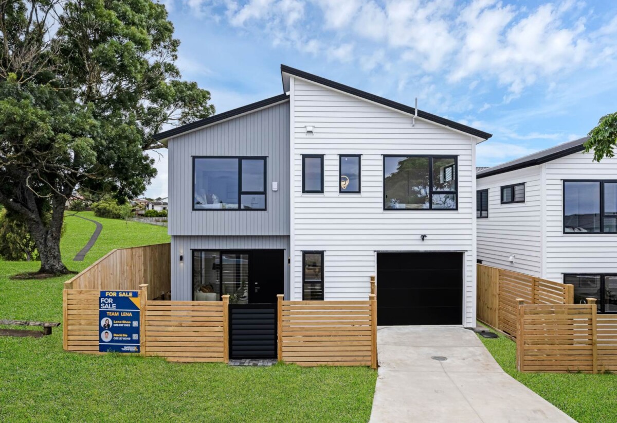 Brandnew freehold Freestanding 4 beds Home with Two Kitchens –Zoned for BBI, minutes to Highland Park Shopping Centre, Pak’nSave, Woolworths, Lot 2, 91 Gills Road, Bucklands Beach, Auckland