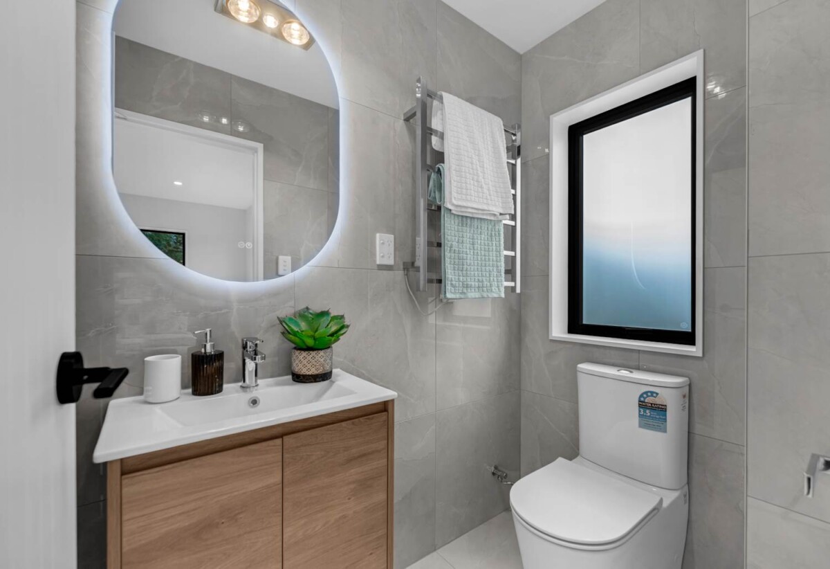 Brandnew freehold Freestanding 4 beds Home with Two Kitchens –Zoned for BBI, minutes to Highland Park Shopping Centre, Pak’nSave, Woolworths, Lot 2, 91 Gills Road, Bucklands Beach, Auckland