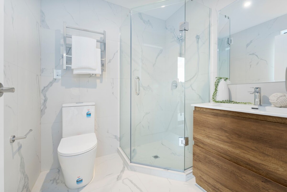 Brandnew 2 beds + study + balcony + 1 rumpus room with ensuite on ground floor, Minutes to WestCity, Lincoln Road shopping, Pak’n Save, 16D Geordie Street, Henderson, Auckland