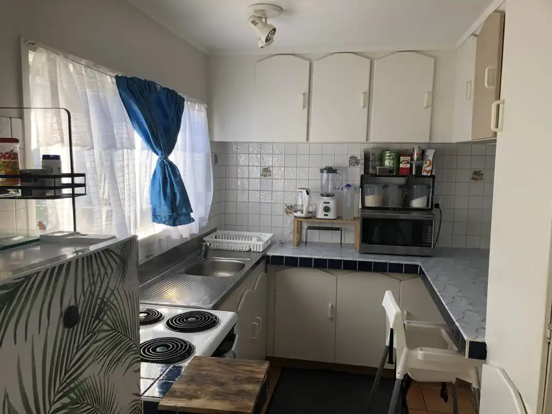 For rent, 2 beds 1 bath house, Available now, 3/92 Kenderdine Rd, Papatoetoe, Auckland