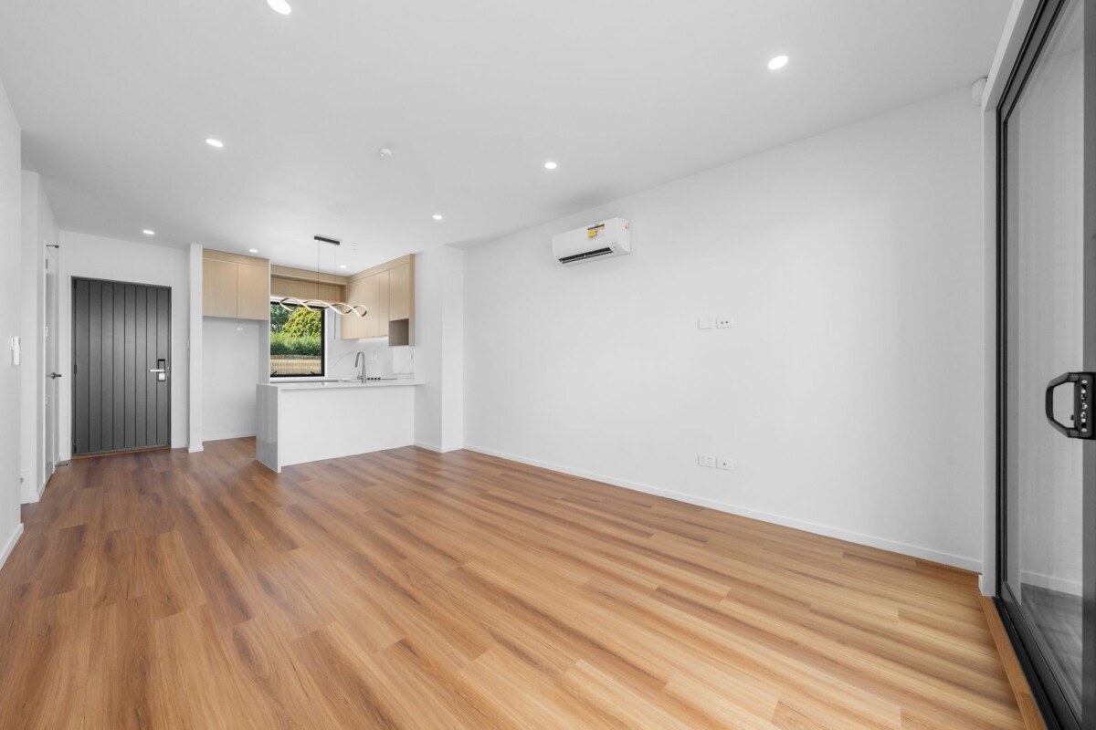 Brandnew 3 beds 2 bath home, next to Ti Rakau Park and the School Reserve, close to schools, shopping centres, 7 Cindy Place, Pakuranga, Auckland