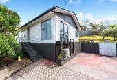 3 beds house on 693m2 section, next house also for sale (3 beds house on 959m2 section, 37 Clyma Place, Massey,), 44 Clyma Place, Massey, Auckland