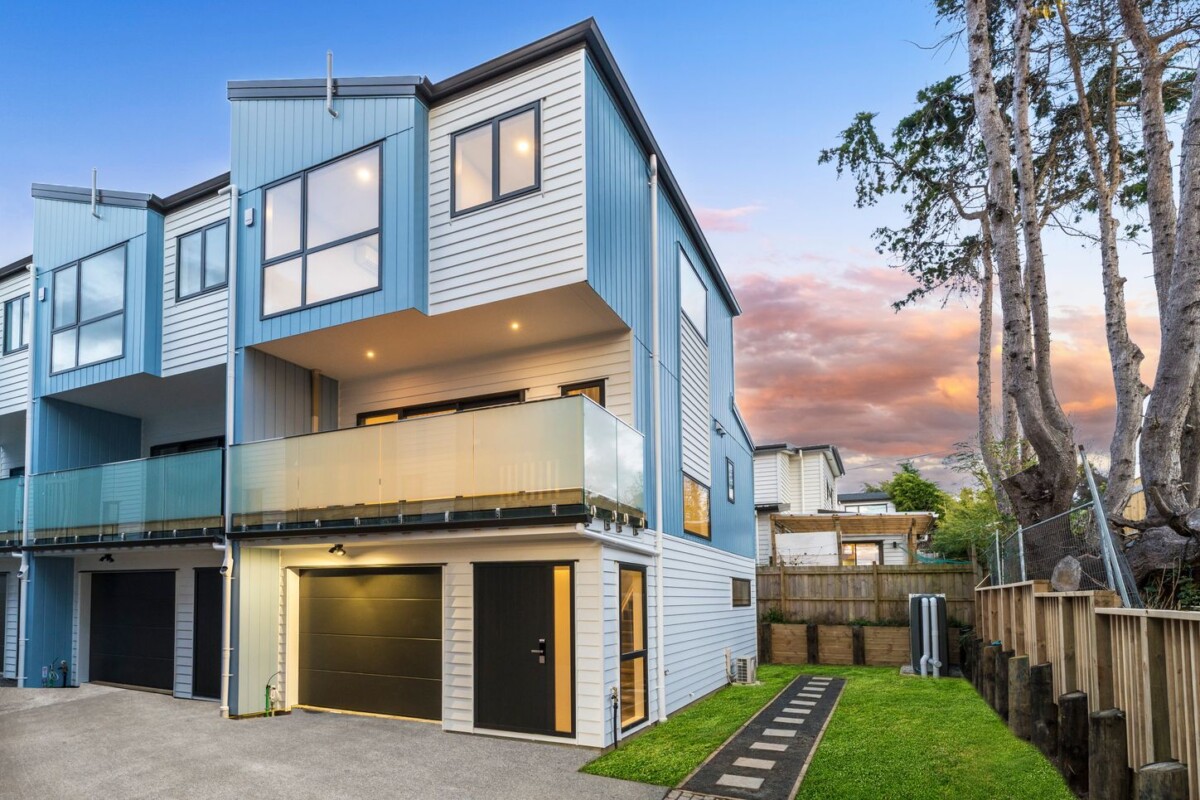 Brandnew 2 beds + study + balcony + 1 rumpus room with ensuite on ground floor, Minutes to WestCity, Lincoln Road shopping, Pak’n Save, 16D Geordie Street, Henderson, Auckland