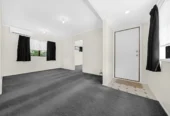 5 (3 + 2) beds houses on 833m2 land, 9 & 9A Sherie Place, Howick, Auckland