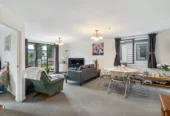 Spacious 2-Bed Apartment in Prime Location, 19/68 Mountain Road, Mount Wellington, Auckland