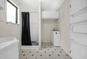 5 (3 + 2) beds houses on 833m2 land, live or develop, 9 & 9A Sherie Place, Howick, Auckland