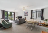 Spacious 2-Bed Apartment in Prime Location, 19/68 Mountain Road, Mount Wellington, Auckland