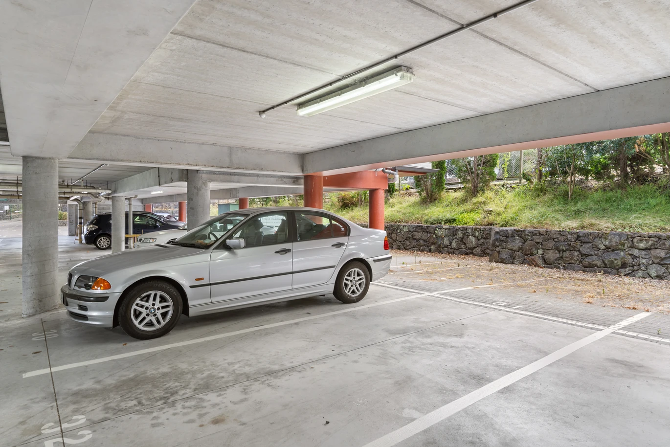 Spacious 2-Bed Apartment in Prime Location, 19/68 Mountain Road, Mount Wellington, Auckland