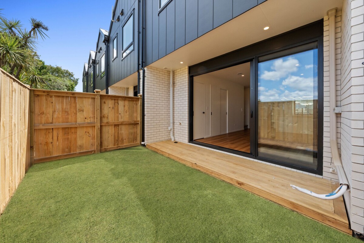 Brandnew 3 beds 2 bath home, next to Ti Rakau Park and the School Reserve, close to schools, shopping centres, 7 Cindy Place, Pakuranga, Auckland