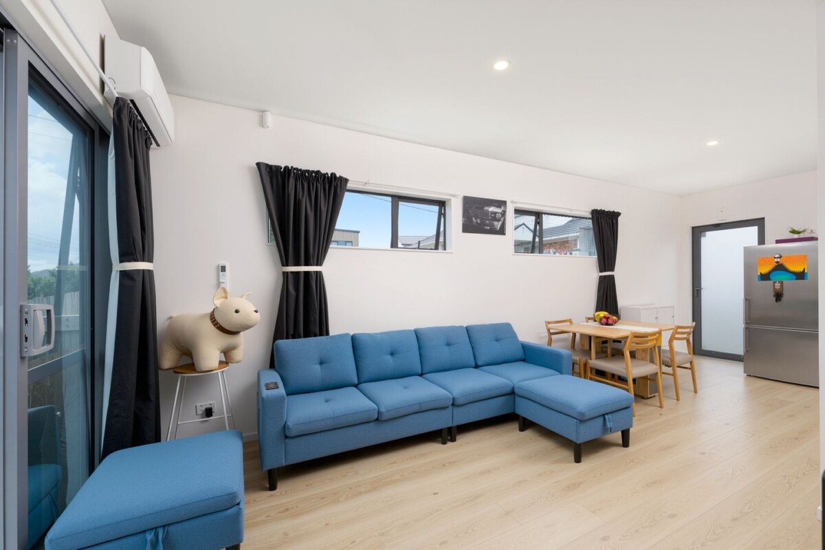 Owner Relocating for Work – This Must Be Sold, freehold 2 beds 1.5 baths home with car park, Moments from local parks, shops, cafes, and peninsula walkway, 2/35 Renata Crescent, Te Atatu Peninsula, Auckland