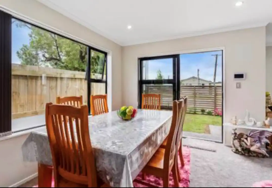 Owners move on, Brick and Weatherboard 5 beds 3.5 baths house on 230m2 section, 0.2 km to Manurewa East School, 0.6 km to Greenmeadows Intermediate, 1.2 km to Alfriston College, 41 Scotts Road, Manurewa East, Auckland