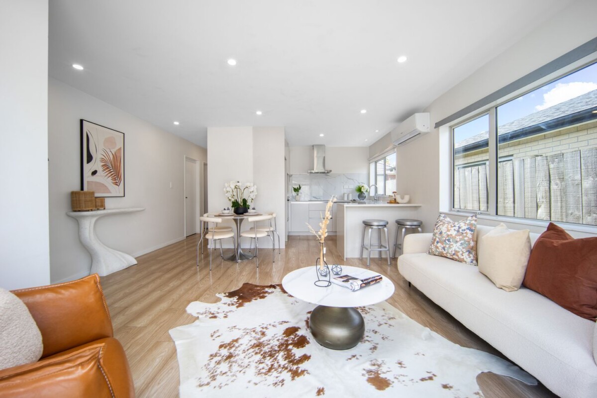 Vendor Ready to Cash Out, brick and tile 3 beds house on 224m2 section, close to schools, shops, town centre, 61B Settlement Road, Papakura, Auckland