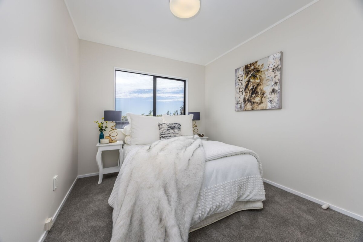 Once in 30 years, motivated vendors, renovated, move-in ready, 4 beds home, 176m2 floor area, close to shopping centre, park, schools, 49A Springfield Road, Western Springs, Auckland