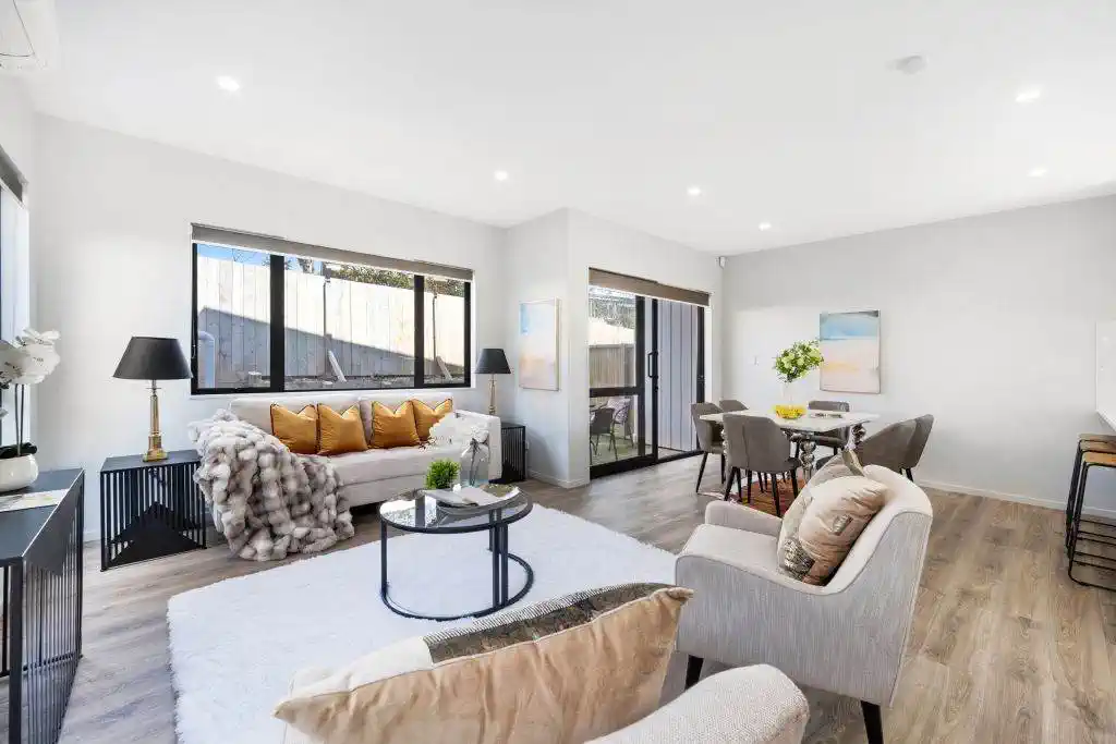 10 year Master builder Guarantee till 2033 , 3 bed 2 baths home on 142m2 section, 0.5 km to Sunny Hills School, 1.3 km to Farm Cove Intermediate, 2.2 km to Pakuranga College, 44 The Boulevard, Sunnyhills, Auckland