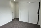 For rent, brandnew atandalone 4 beds 2 baths townhouse, available now, A7/13 Miles Avenue, Papatoetoe, Auckland