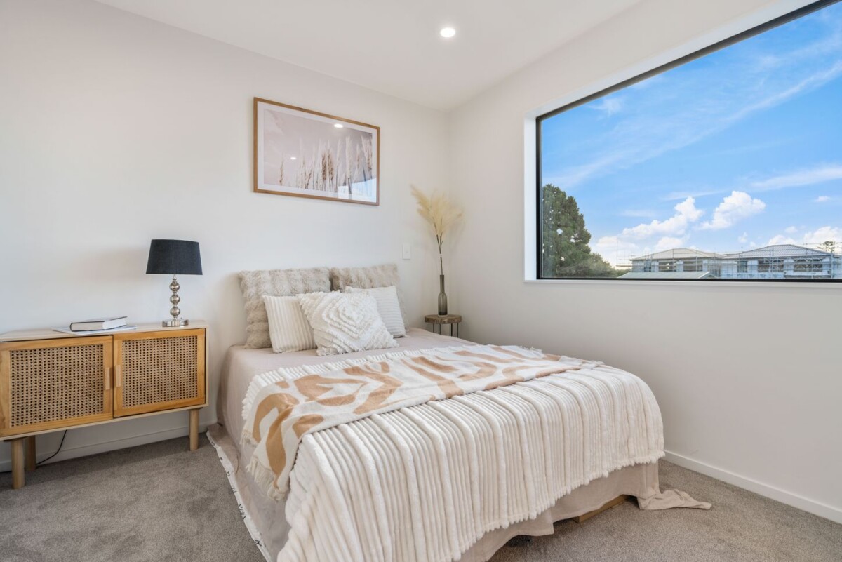 Around early $700k, 10-Year Master Build Guarantee, brandnew 3 beds 2.5 baths home with car park, walks to schools, LynnMall Shopping Centre, , 7/16 Binsted Road, New Lynn, Auckland