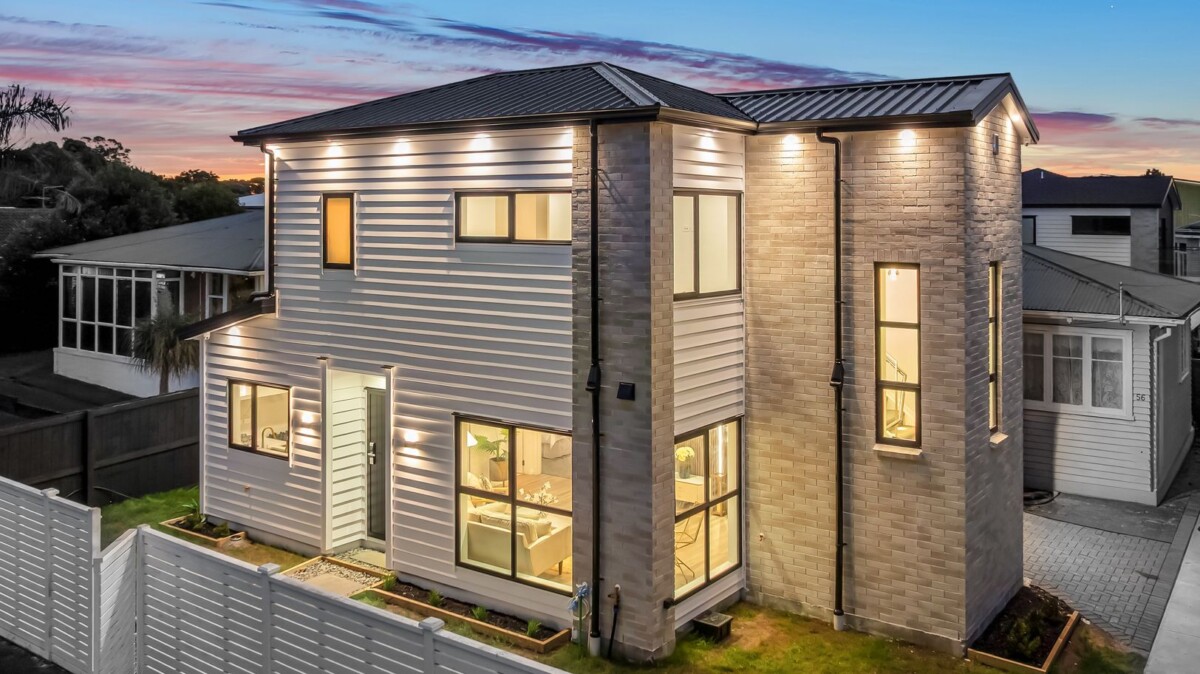 Vendor Wants Sold Asap – Presenting all offers, Brandnew 4 beds 3 baths house with garage, 1 bed 1 bath ground floor, 56 McKean Avenue, Manurewa, Auckland