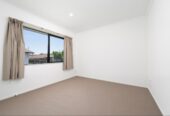 Home Country Calling, Freshly painted and ready to move in, 184m2 5 beds house on 431m2 section, close to schools, park, shopping centre, 16 Pyramid Place, Glen Eden, Auckland