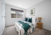 Vendor Ready to Cash Out, brick and tile 3 beds house on 224m2 section, close to schools, shops, town centre, 61B Settlement Road, Papakura, Auckland