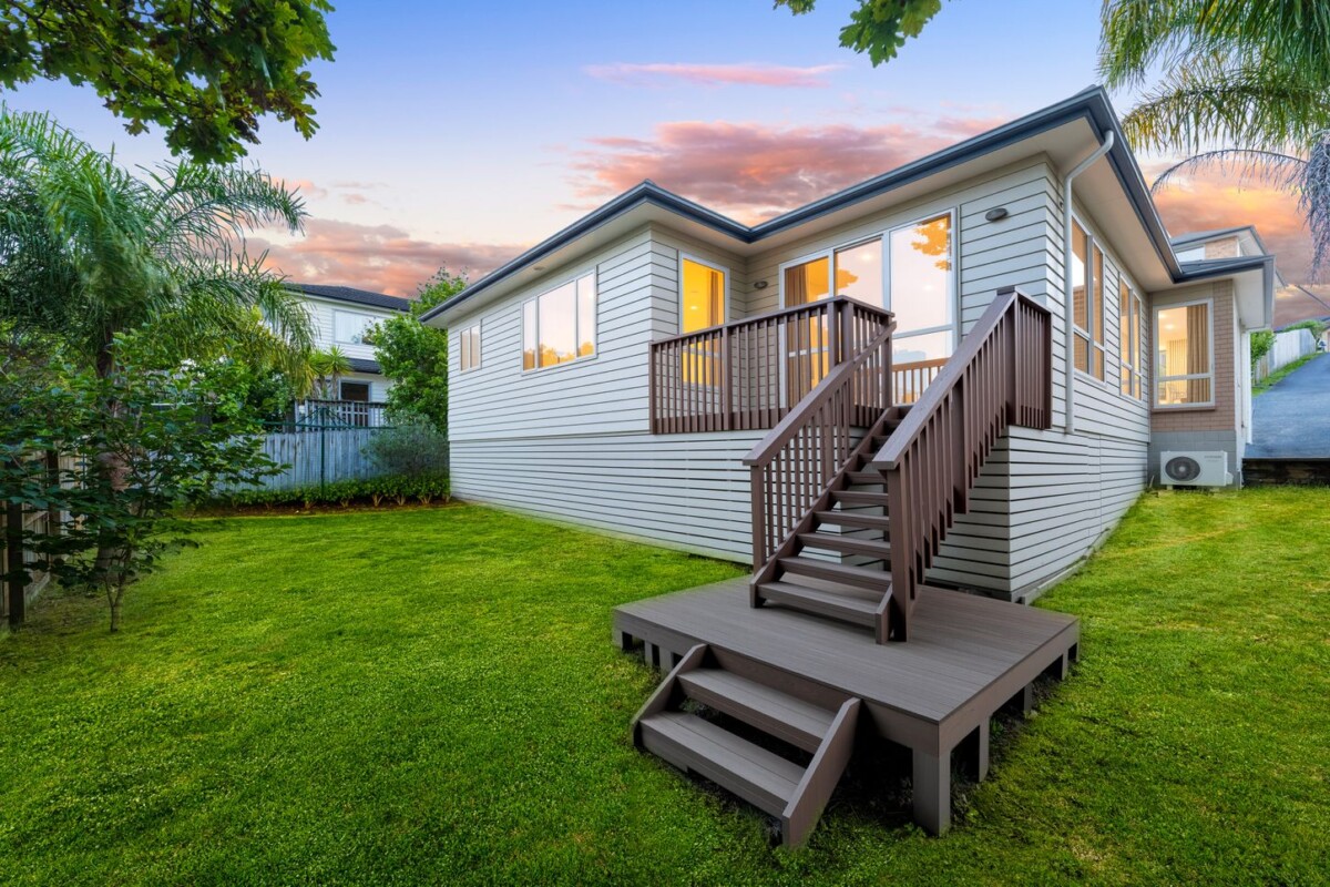 Australian-based Owner Instructs Sale, 211m2 4 beds 2 baths house on 620m2 section, close to schools, parks, transport links, and essential amenities, 119 Babich Road North, Ranui, Auckland