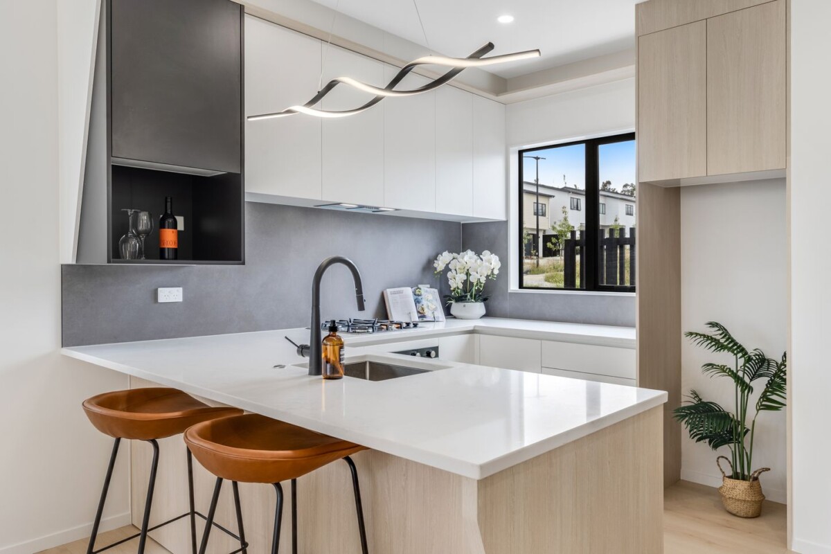 10-Year Halo Warranty, 160m2 Brandnew standalone 4 beds 3.5 baths house, with garage and 2 ensuites, Separate studio/sleepout complete with its own bathroom, minutes to NorthWest Mall, Westgate Shopping Centre, Costco, Pak’nSave, 26 Toetoe Street, Westgate, Auckland