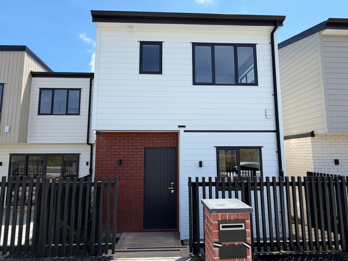 10-Year Halo Warranty, 160m2 Brandnew standalone 4 beds 3.5 baths house, with garage and 2 ensuites, Separate studio/sleepout complete with its own bathroom, minutes to NorthWest Mall, Westgate Shopping Centre, Costco, Pak’nSave, 26 Toetoe Street, Westgate, Auckland
