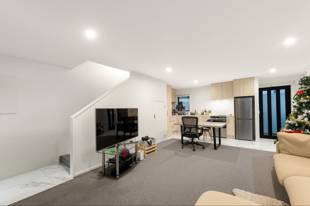 Built by Williams Corporation, 2 beds 1 bath home with a fenced yard on 112m2 section, 1/21 Karamu Street, Te Atatu Peninsula, Auckland