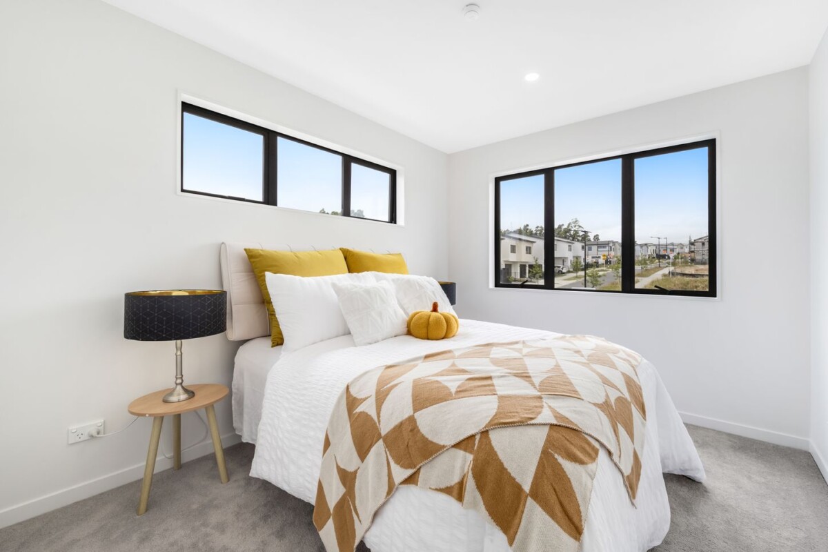 10-Year Halo Building Warranty, 193m2 brandnew standalone 4 beds 3.5 baths houseon 216 m2 section, with 2 ensuites and garage, near Westgate Mall, 24 Toetoe Street, Westgate, , Auckland