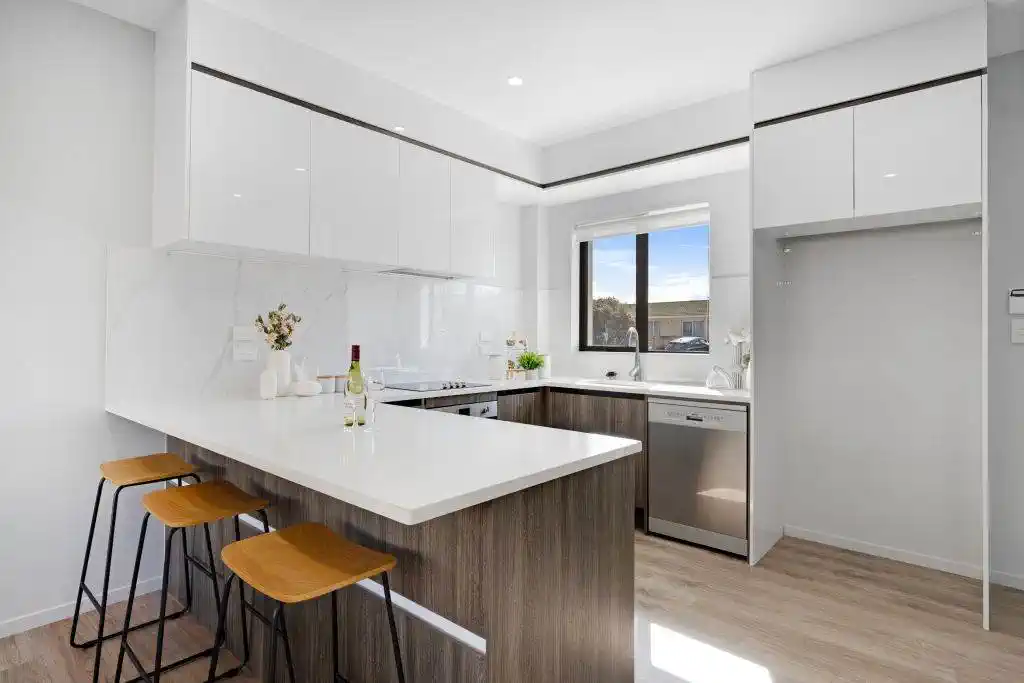 10 year Master builder Guarantee till 2033 , 3 bed 2 baths home on 142m2 section, 0.5 km to Sunny Hills School, 1.3 km to Farm Cove Intermediate, 2.2 km to Pakuranga College, 44 The Boulevard, Sunnyhills, Auckland