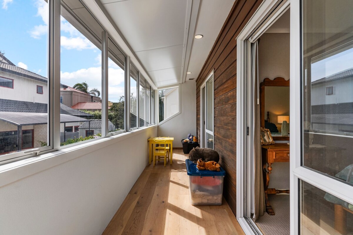 Once in 24 years, 270m2 5 beds house on 725m2 section, close to schools, shopping centres, parks, reversers, 29 Bronte Place, Somerville, Auckland