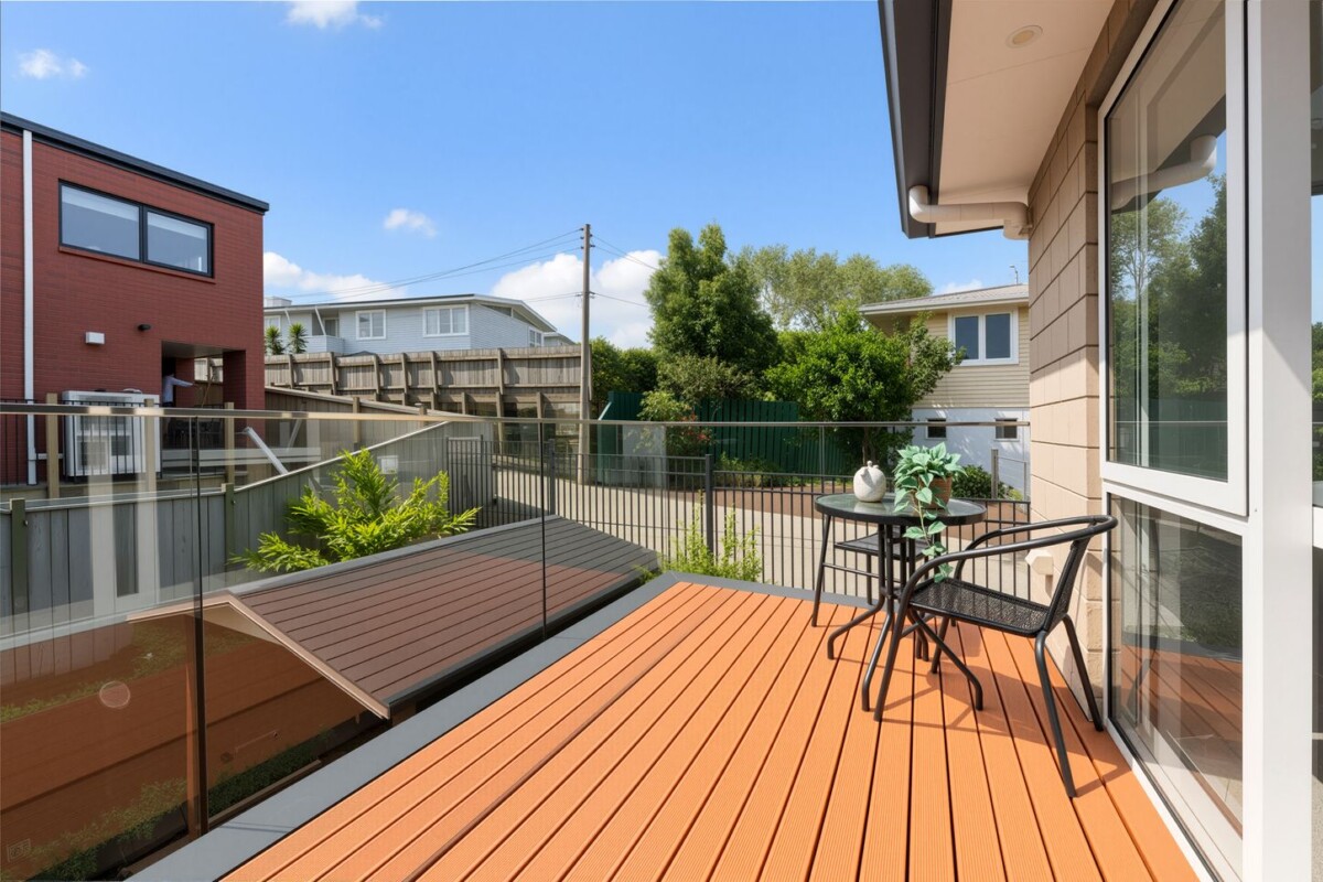 258m2 Brick5 beds 4.5 baths house on 537m2 section, Zoned for New Windsor School, Blockhouse Bay Intermediate and Lynfield College, close to LynnMall Shopping Centre, 5A Peter Mulgrew Street, New Windsor, Auckland