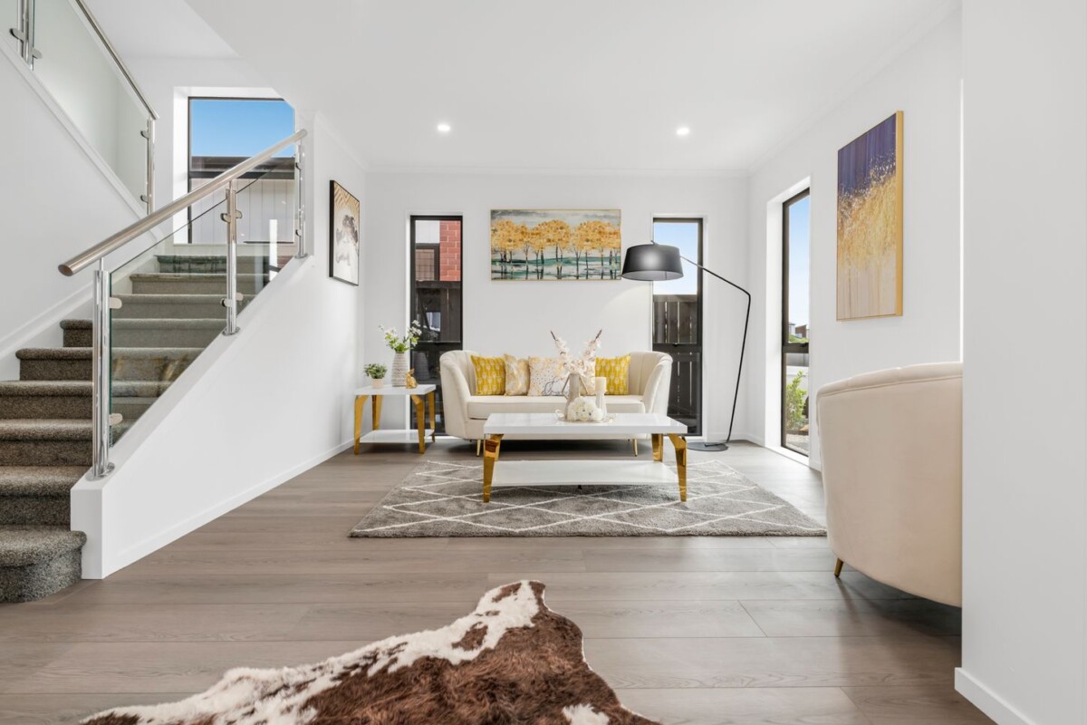 Brandnew 6 beds 5.5 baths house on 365m2 section, with 2 beds granny, 8 Pineview Drive, Karaka, Auckland