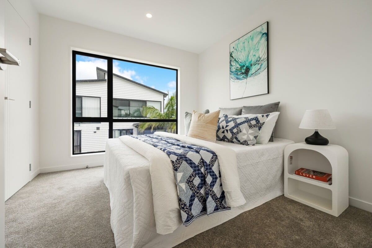 132m2 Beach Side 3 beds + a big study room or 4th room 2.5 baths home with garage on 121m2 section, close to schools, supermarket, motorway access, 35 Observation Green, Hobsonville, Auckland