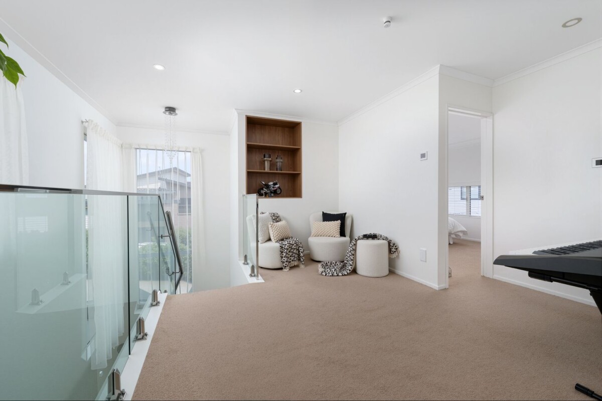 258m2 Brick5 beds 4.5 baths house on 537m2 section, Zoned for New Windsor School, Blockhouse Bay Intermediate and Lynfield College, close to LynnMall Shopping Centre, 5A Peter Mulgrew Street, New Windsor, Auckland