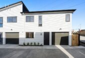 Mt Roskill Grammar school zone, 10-Year Master Builders Guarantee, 134m2 brandnew 3 beds 2.5 bath home, Private backyard with lawn and deck, close to schools, shops, park, with garage on 131m2 section, 1/728 Richardson Road, Hillsborough, Auckland
