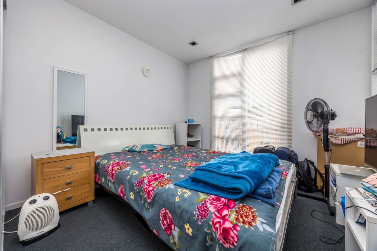 Leasehold 2 beds 1 bath 1 car park apartment, Rental Income: $640/week = $33,280/annum, Ground Rent: $13,946.52, Operating Expenses: $5,711.76, Rates: $1,851.38, NET INCOME: $11,707.34, 3A/58 Liverpool Street, Auckland Central, Auckland