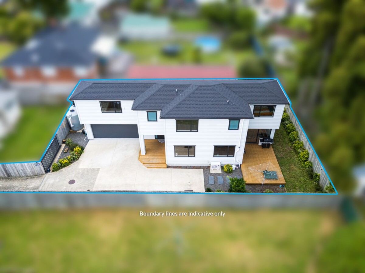 206m2 4 beds 3.5 baths house on 372m2 section, close to schools, shops, 22A Rathgar Road, Henderson, Auckland