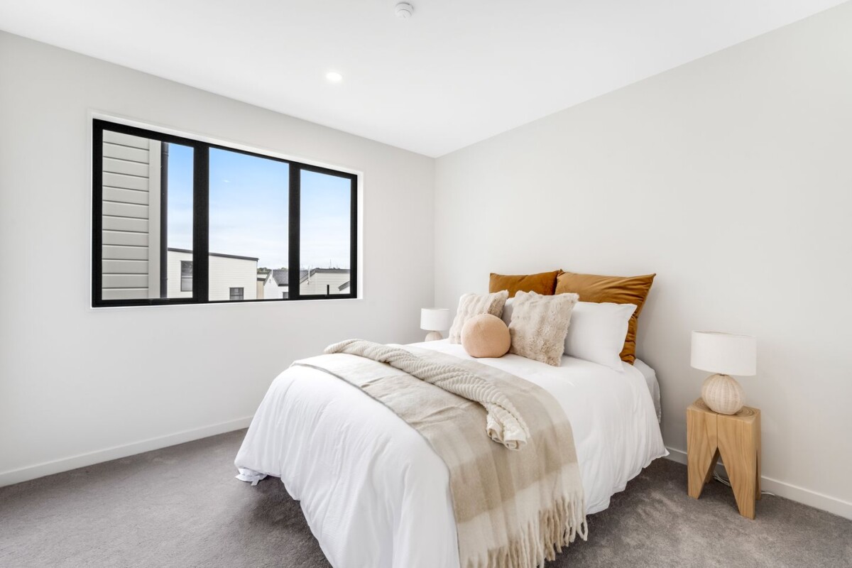 10-Year Halo Building Warranty, 193m2 brandnew standalone 4 beds 3.5 baths houseon 216 m2 section, with 2 ensuites and garage, near Westgate Mall, 24 Toetoe Street, Westgate, , Auckland