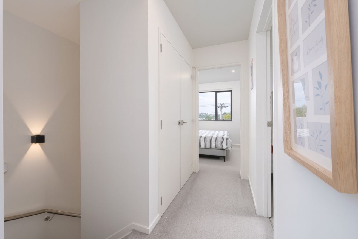 Owner Relocating for Work – This Must Be Sold, freehold 2 beds 1.5 baths home with car park, Moments from local parks, shops, cafes, and peninsula walkway, 2/35 Renata Crescent, Te Atatu Peninsula, Auckland