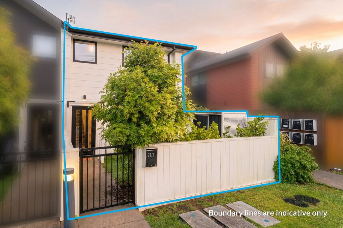 Built by Williams Corporation, 2 beds 1 bath home with a fenced yard on 112m2 section, 1/21 Karamu Street, Te Atatu Peninsula, Auckland