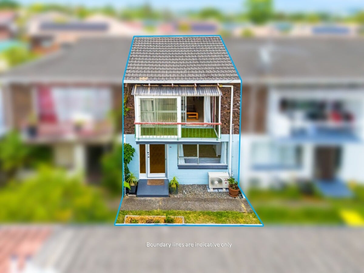 2 beds home with study and carport, Just minutes from Henderson’s key amenities including WestCity Shopping Centre, 10/48 Mcleod Road, Henderson, Auckland
