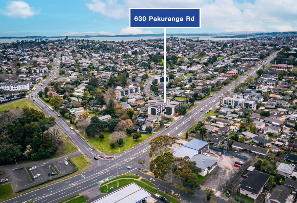 Brandnew 2 beds + 1 flexi room 1.5 baths home with garage, Walk to Woolworths, Pak’nSave, and the bus stop, 0.5 km to Howick Primary School, 0.7 km to Howick Intermediate, 0.8 km to Pakuranga College, 2/630 Pakuranga Road, Howick, Auckland