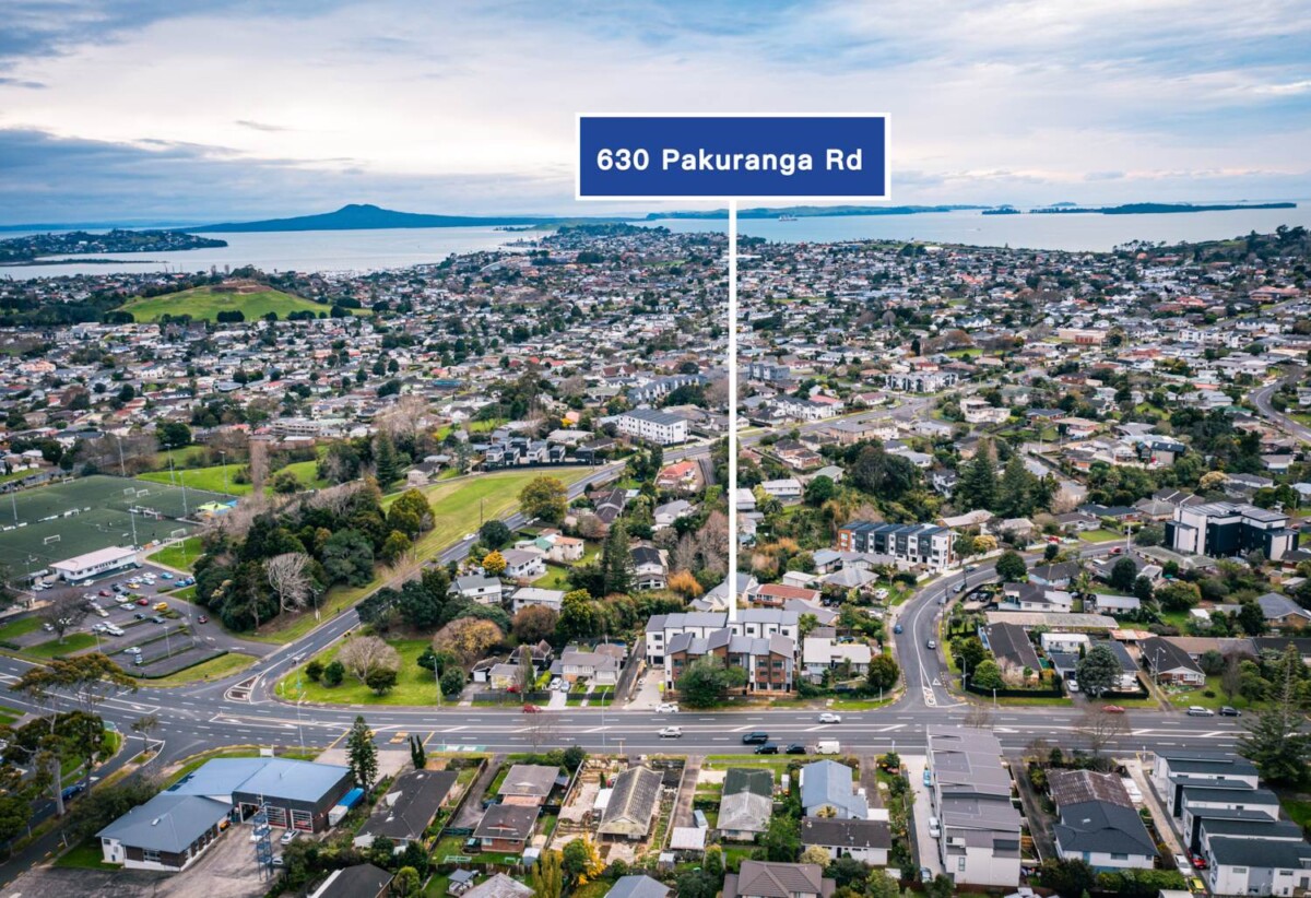 Brandnew 2 beds + 1 flexi room 1.5 baths home with garage, Walk to Woolworths, Pak’nSave, and the bus stop, 0.5 km to Howick Primary School, 0.7 km to Howick Intermediate, 0.8 km to Pakuranga College, 2/630 Pakuranga Road, Howick, Auckland