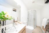 Brandnew 2 beds + 1 flexi room 1.5 baths home with garage, Walk to Woolworths, Pak’nSave, and the bus stop, 0.5 km to Howick Primary School, 0.7 km to Howick Intermediate, 0.8 km to Pakuranga College, 2/630 Pakuranga Road, Howick, Auckland