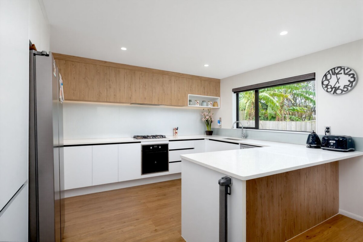 206m2 4 beds 3.5 baths house on 372m2 section, close to schools, shops, 22A Rathgar Road, Henderson, Auckland