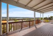Vendor Relocating – Urgent Sale, 3 beds house on 434m2 section, Albany school zone, minutes to Albany Mall, motorway access, 118 Sunset Road, Unsworth Heights, Auckland