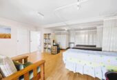 Vendor Relocating – Urgent Sale, 3 beds house on 434m2 section, Albany school zone, minutes to Albany Mall, motorway access, 118 Sunset Road, Unsworth Heights, Auckland