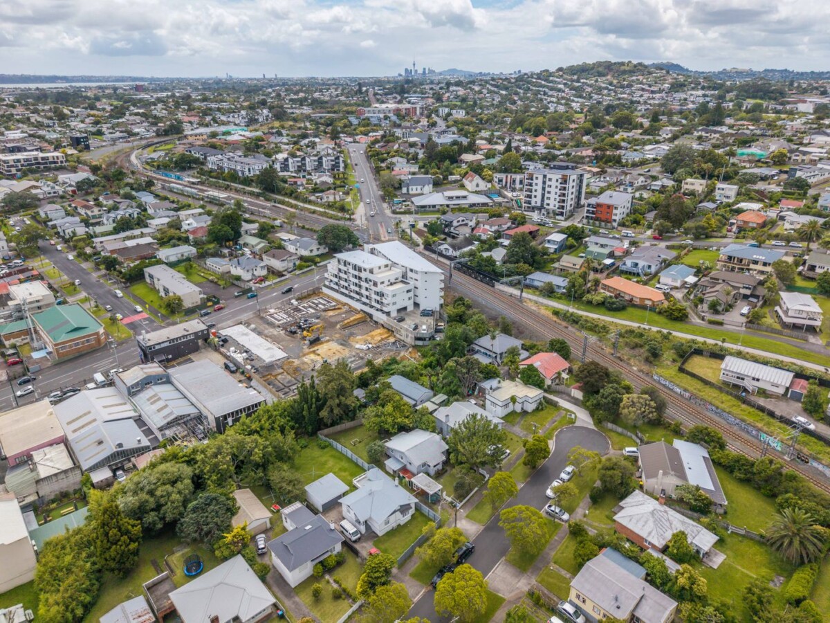 3 beds house on 766m2 section and on Two Titles, THAB Zoning, zoned for: Avondale Primary School, Avondale Intermediate, Avondale College, 12 Ahiriri Avenue, Avondale, Auckland