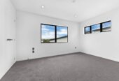 Vendor ready to deal, Brandnew 4 beds 2.5 baths home with car park, close to shops, schools, and motorway access, 135 Bremner Road, Karaka, Auckland